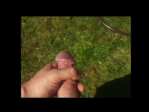 ❤️ Hot hottie gets her pink pussy fucked and cums with a squirt in a summer garden Pono iā mākou haw.eviewporn.ru ❌