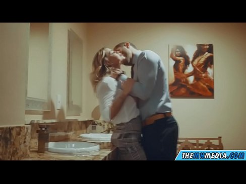 ❤️ Ke hoʻowalewale ʻia ʻoe e kahi blonde busty i kahi lumi hoʻomaha ākea Pono iā mākou haw.eviewporn.ru ❌